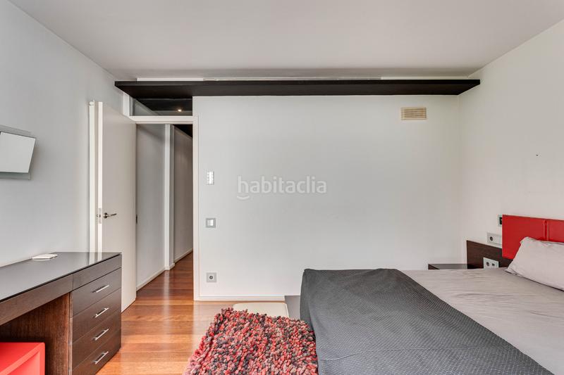 Foto ceeb71cc-afba-492c-b2bf-91f0672c6a76. Casa bifamiliare con riscaldamento parcheggio in Sant Ramon - Maternitat Barcelona
