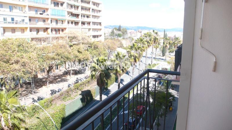 Foto c27baefd-a2d4-46c0-acd9-170a846e8a17. Rent flat with heating in Baix Guinardó Barcelona