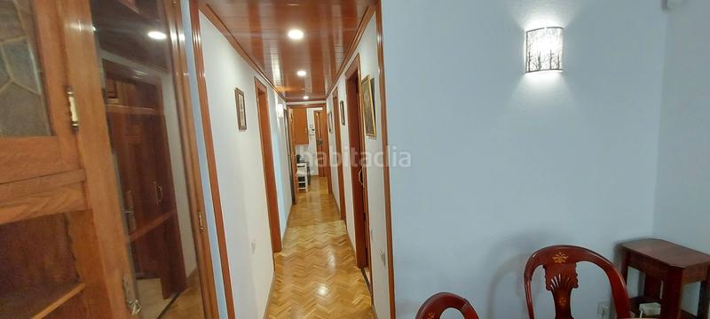 Foto eb0aa353-8ea6-4dd9-b266-e97ae6579538. Piso en carrer d'aragó 400.b ámplio y céntrico en Barcelona