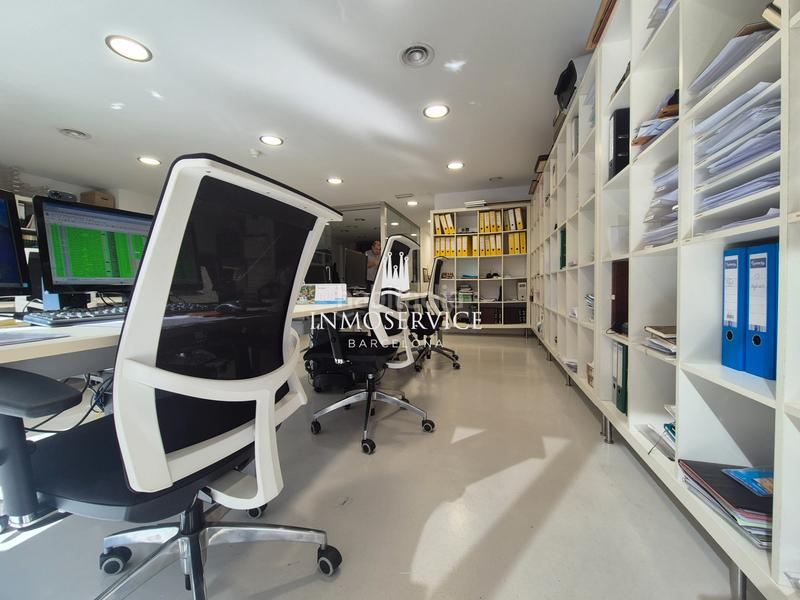 Foto 4d675b60-9d88-4865-bbc5-e77d246d6480. Oficina amb calefacció a Dreta de l´Eixample Barcelona
