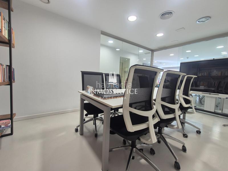 Foto b975fd81-2fe7-467f-920d-08007a77fe32. Oficina amb calefacció a Dreta de l´Eixample Barcelona