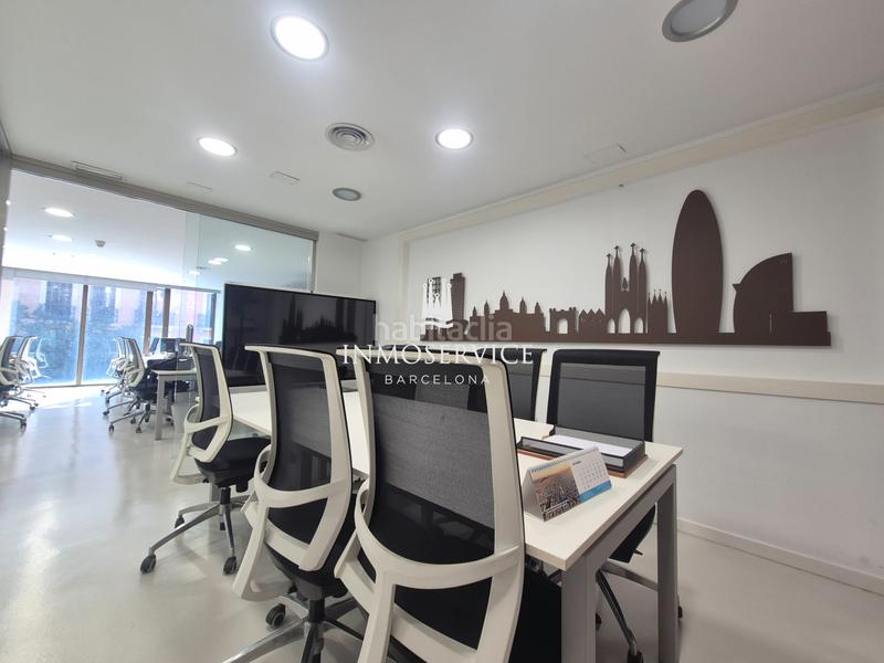 Foto c891640d-0b47-4e0f-9f8b-a3640063583c. Oficina amb calefacció a Dreta de l´Eixample Barcelona