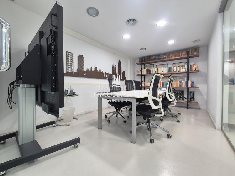 Foto d3a6fb1f-d158-4411-b0a6-829601ad92f5. Oficina amb calefacció a Dreta de l´Eixample Barcelona
