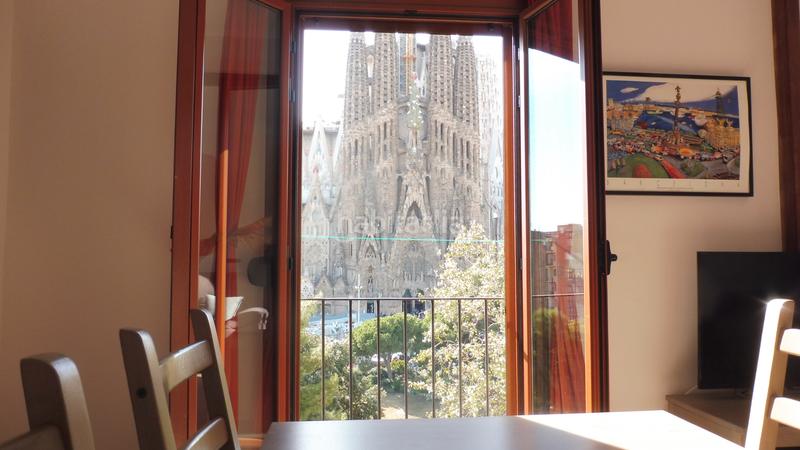 Foto c24eb4cc-d284-4d8c-bae4-3a02c096ae63. Alquiler piso cuarta planta en alquiler de temporada en Barcelona