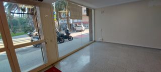 Miete Geschäftsraum in Carrer d'eduard toldrà 23. Gran cristalera