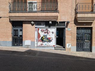 Lloguer Local Comercial  Calle maximino pérez. Alquiler de local en calle maximino pérez