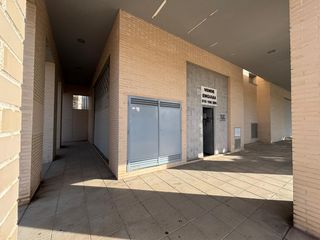 Local Comercial a Calle Martín Luther King