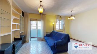 Flat in Calle del Río Nervión 43