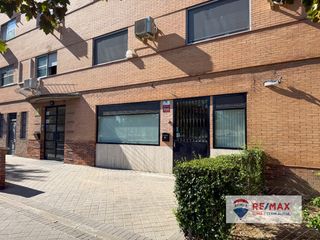 Business premise in Calle de José Bergamín 70