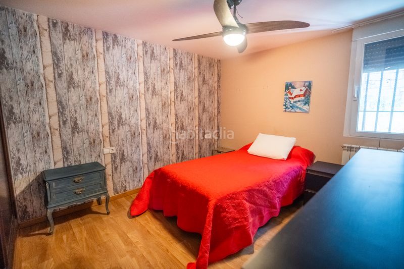 Foto 4e7d08fc-ac8e-468e-82dd-0643617aae75. Chalet with parking in Cabanillas de la Sierra