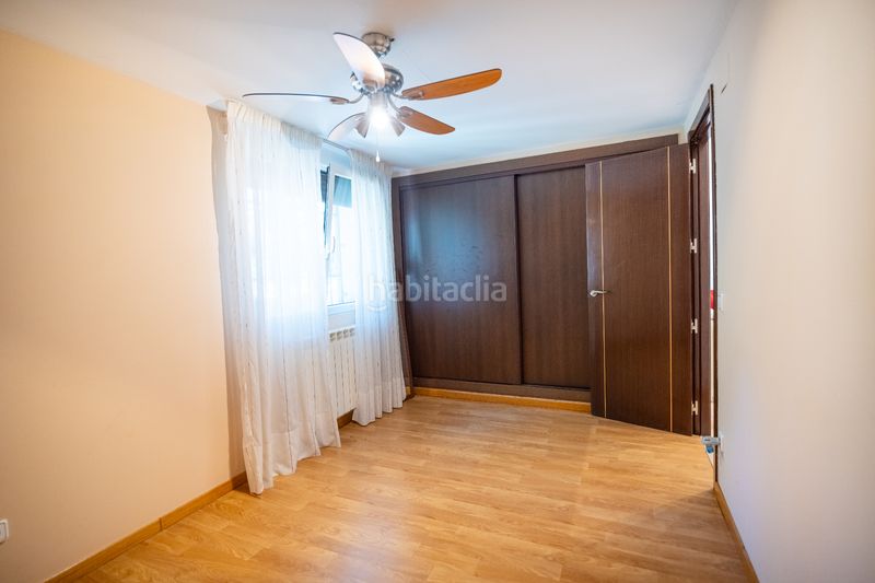 Foto a7fb25cf-15e2-442e-965c-75e8ba183e11. Chalet with parking in Cabanillas de la Sierra