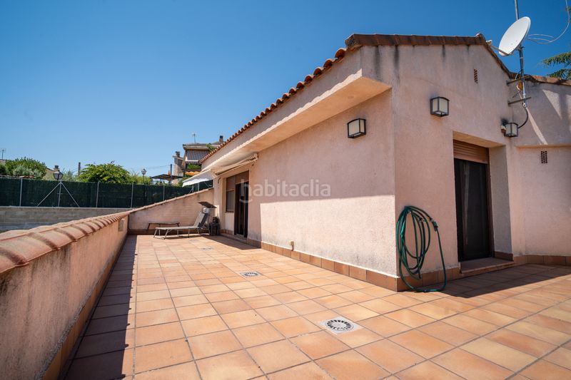 Foto b202d7ec-39bd-4b45-b2d2-3ca416ae99f4. Chalet with parking in Cabanillas de la Sierra