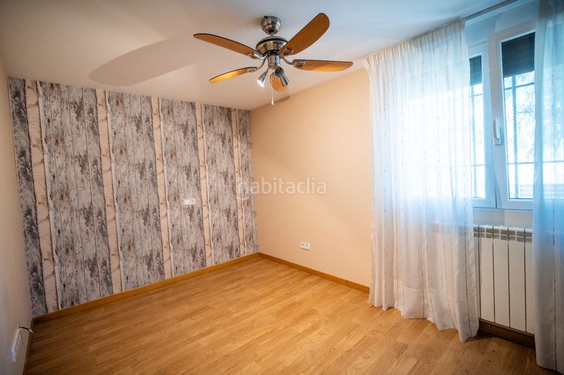 Foto ef6cb0da-1a9e-470a-bb4a-4d231c07b171. Chalet with parking in Cabanillas de la Sierra