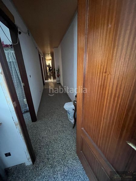 Foto 762e3217-36c3-49c9-aaa4-d688110253d5. Edifici a Rute