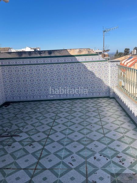 Foto 7c3e7946-d9e8-42d2-802e-bb968731c79c. Edifici a Rute
