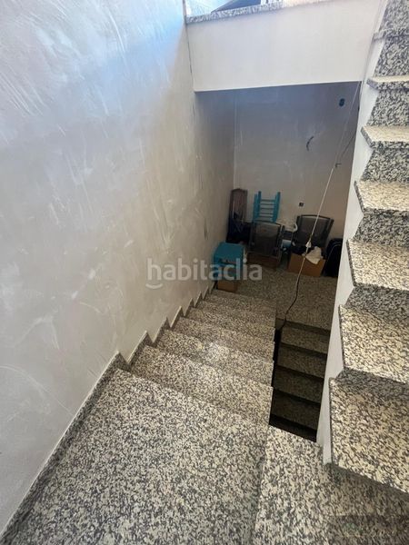 Foto d93c47ac-aeb5-472d-bd84-95f6ede1be86. Edifici a Rute
