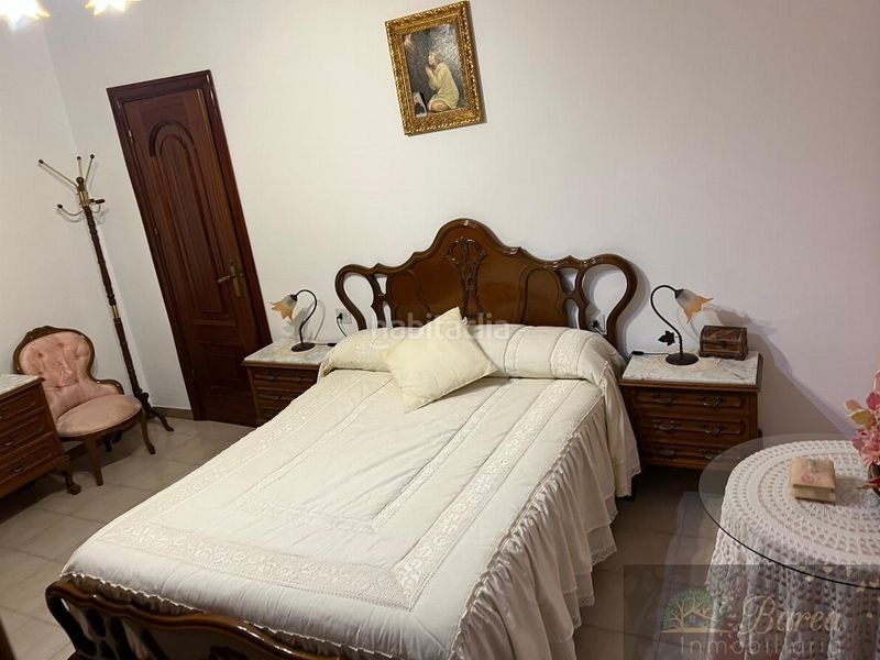 Foto 0daf749f-0411-4189-ab3f-e8b3e1a5e037. Casa amb aparcament a Encinas Reales