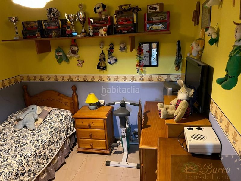 Foto 31f2e054-50b3-41b6-9b29-a8d3ee7b5aa3. Casa amb aparcament a Encinas Reales