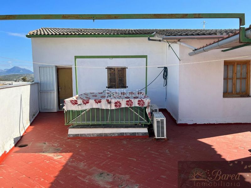 Foto 365deb4f-07d2-4edb-89c7-bbb8ba3c8db3. Casa amb aparcament a Encinas Reales