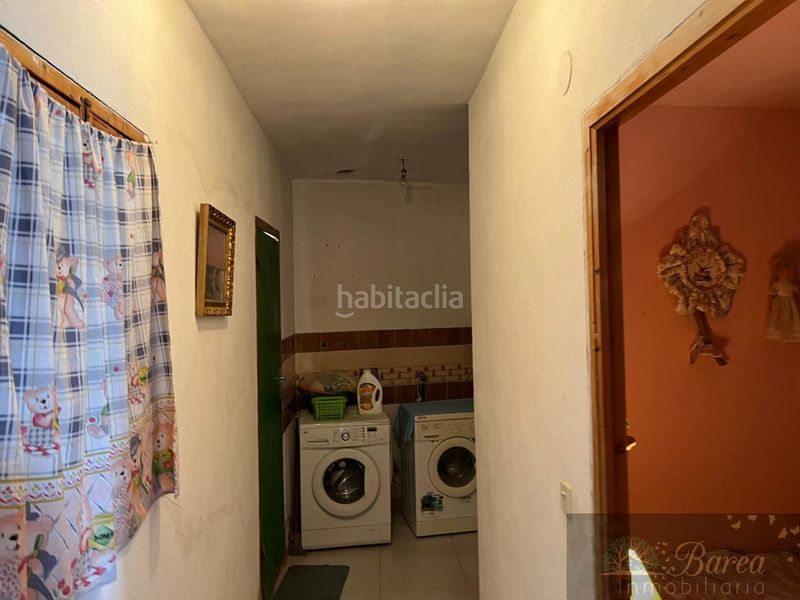 Foto f4cc16aa-1718-4f9c-9fda-051e14fc1e7b. Casa amb aparcament a Encinas Reales