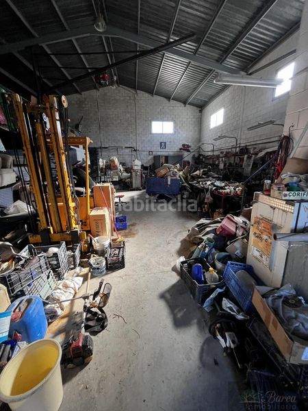 Foto f9a2d413-ad7c-4571-ab84-01cc5cd250e6. Nau industrial a Rute