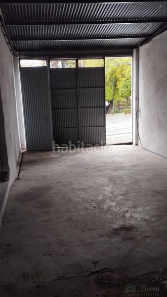 Foto 40406af4-275e-42bb-a99d-db0fb70960bd. Aparcament cotxe a Rute
