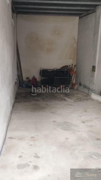 Foto b9c42def-4e2a-4ca4-ad09-85298f2b04fa. Aparcament cotxe a Rute