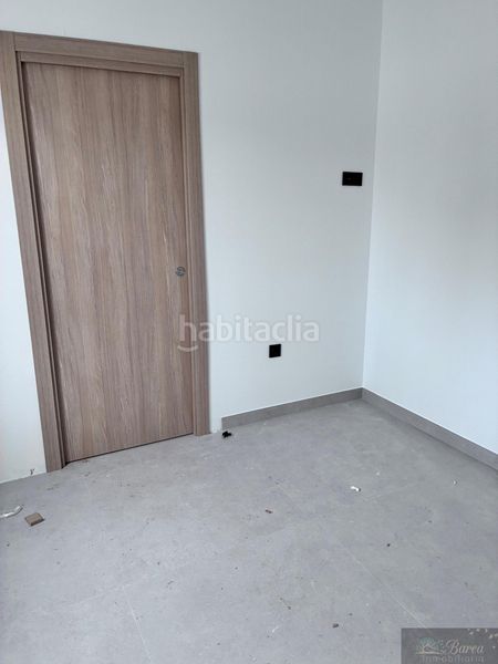 Foto 1389f33b-b550-4935-84d1-03b29dd7e0fe. Xalet amb piscina a Centro Lucena