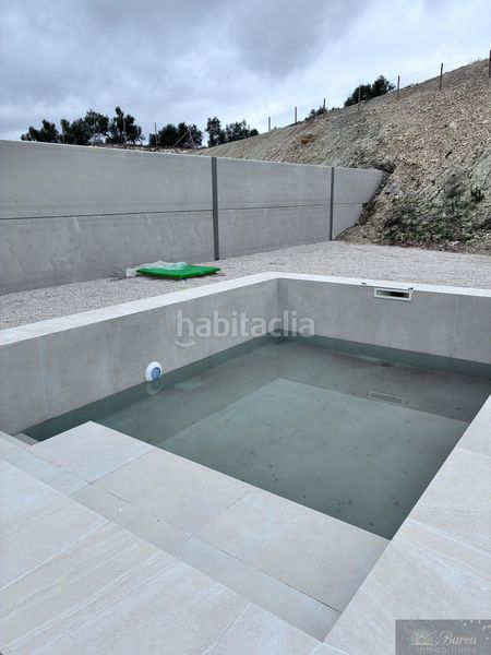 Foto 848aae7f-1557-44e0-bc3c-4f90e97f261d. Xalet amb piscina a Centro Lucena