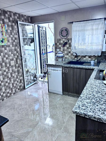 Foto b4062728-cd2b-4147-b96d-a89625f7ad75. Casa  en Rute