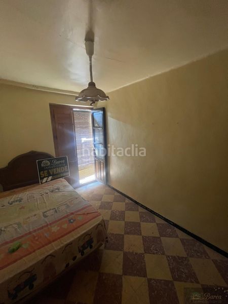 Foto 3471a507-77dd-4078-82b2-dc5184c6d6a4. Edifici a Rute