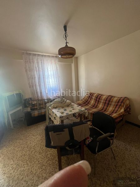 Foto 5c5ec45e-cb62-4b46-97aa-ca8e0c37eaf4. Edifici a Rute