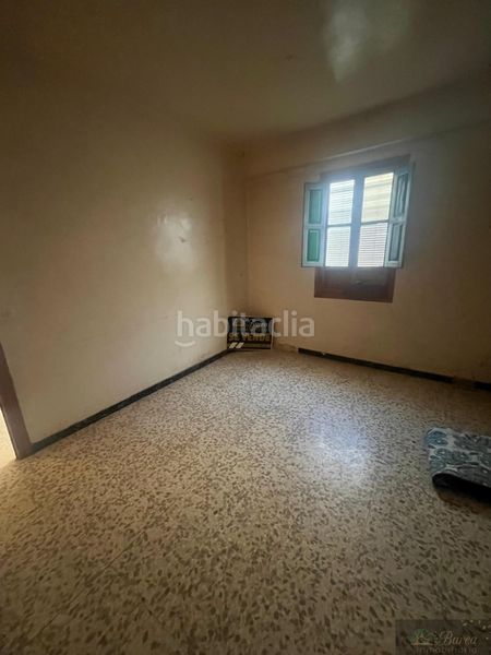 Foto 69239efa-822d-4cbf-a036-8fde409647d4. Edifici a Rute