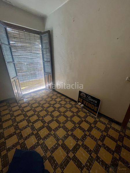 Foto 97e6ae6c-6f63-4a43-982a-db5e2bbd16bf. Edifici a Rute