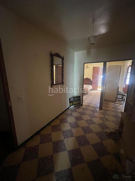Foto 98e7b4e1-992d-4b6d-a9ca-caf5d0b40f4a. Edifici a Rute