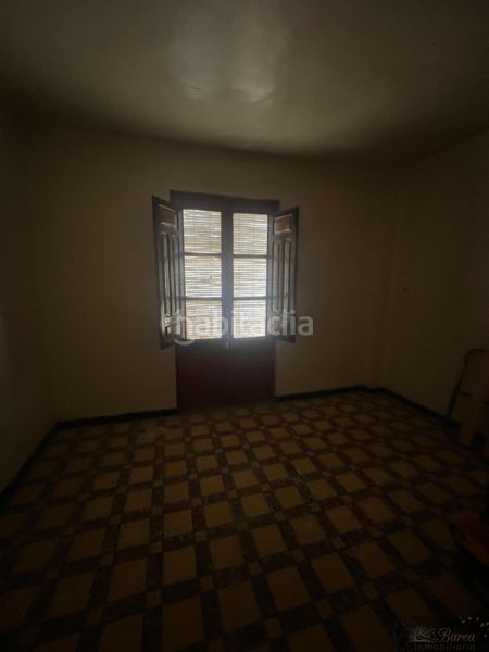 Foto c267a4cf-34cd-4eaf-8eec-bb18f7a29554. Edifici a Rute