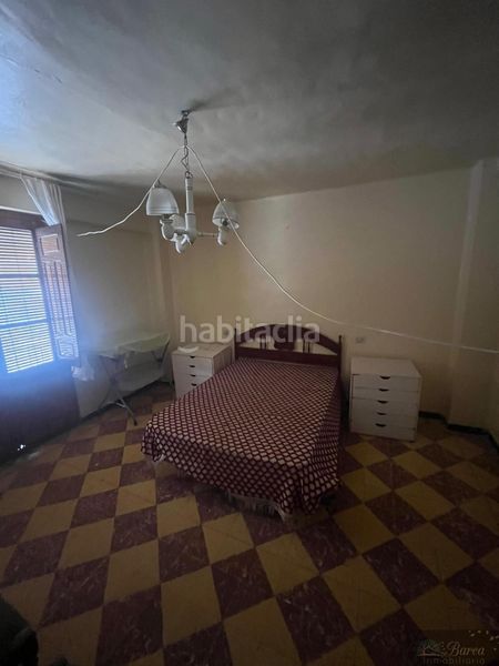 Foto cb3b0845-1e8e-4420-968f-4ffcc4d0233f. Edifici a Rute
