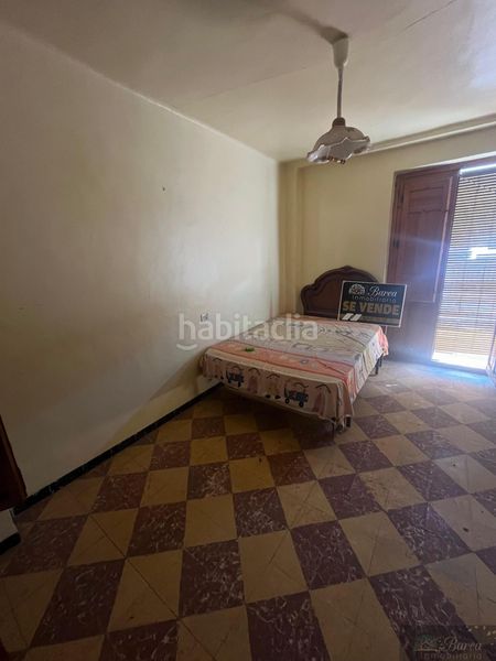 Foto e66f8fd1-612c-4d1f-a278-bd7d8ea466a0. Edifici a Rute
