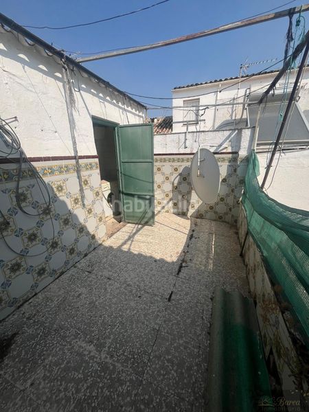 Foto ff91f1b6-1307-4345-8628-fae01697dae7. Edifici a Rute