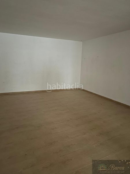 Foto 0b778b1d-ab92-43d4-8e06-91e53b3501aa. Lloguer local comercial a Rute