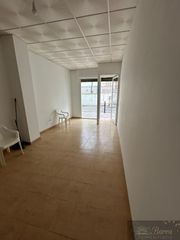 Rent Business premise in Rute. Rutelocal