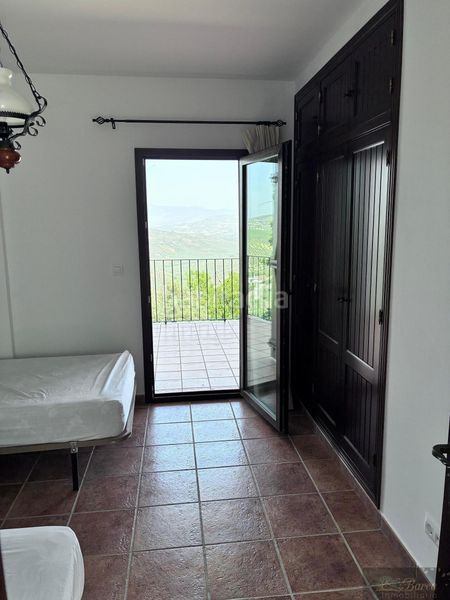 Foto 0fd346ad-543c-43e8-88c8-b53d944cfcd7. Casa  en Iznájar