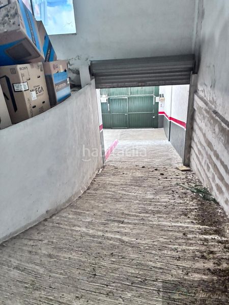 Foto 5776398d-1edf-4fd0-b488-73b346b9ec5b. Aparcament cotxe a Rute
