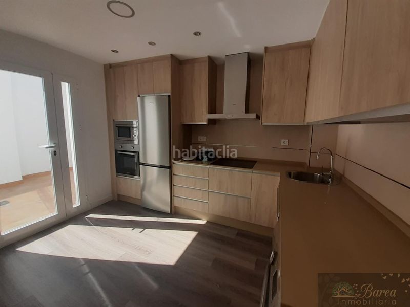 Foto 6ca83e82-c9a7-44b4-936c-cc7758b0ab5d. Location duplex avec parking dans Rute