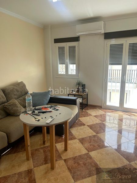 Foto 9e30ccb2-a8e7-4e93-8b8e-d0da64ff6122. Edificio in Rute