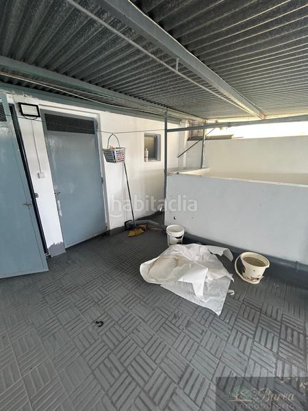 Foto a7fea1cc-f5b4-4dc1-8dd8-c3ee1e7d52cb. Edificio in Rute