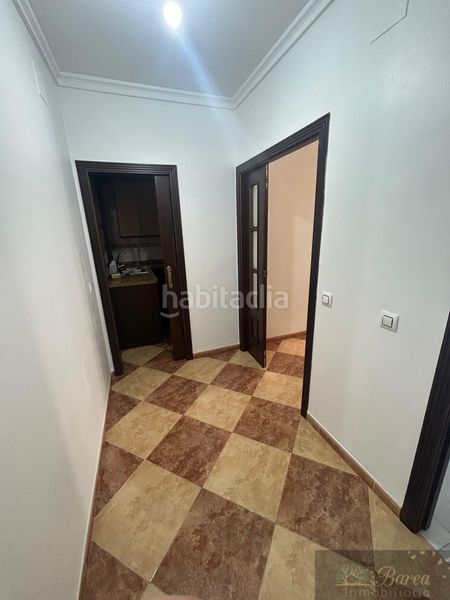 Foto b9508064-fe5d-48c7-ab4b-985bac4696fa. Edificio in Rute