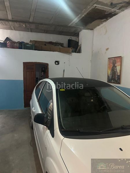 Foto e6b3eb12-1842-424e-a28b-7c92834eed16. Edificio in Rute