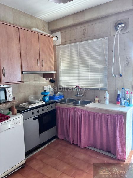 Foto 22a81a49-44e5-49e7-835d-a2ab619f59cf. Maison dans Rute