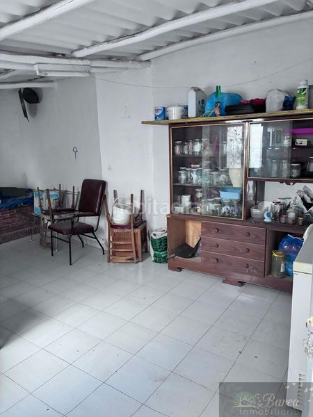Foto 7e63c9b2-bcd0-47a9-b46e-b2b520088e6f. Maison dans Rute